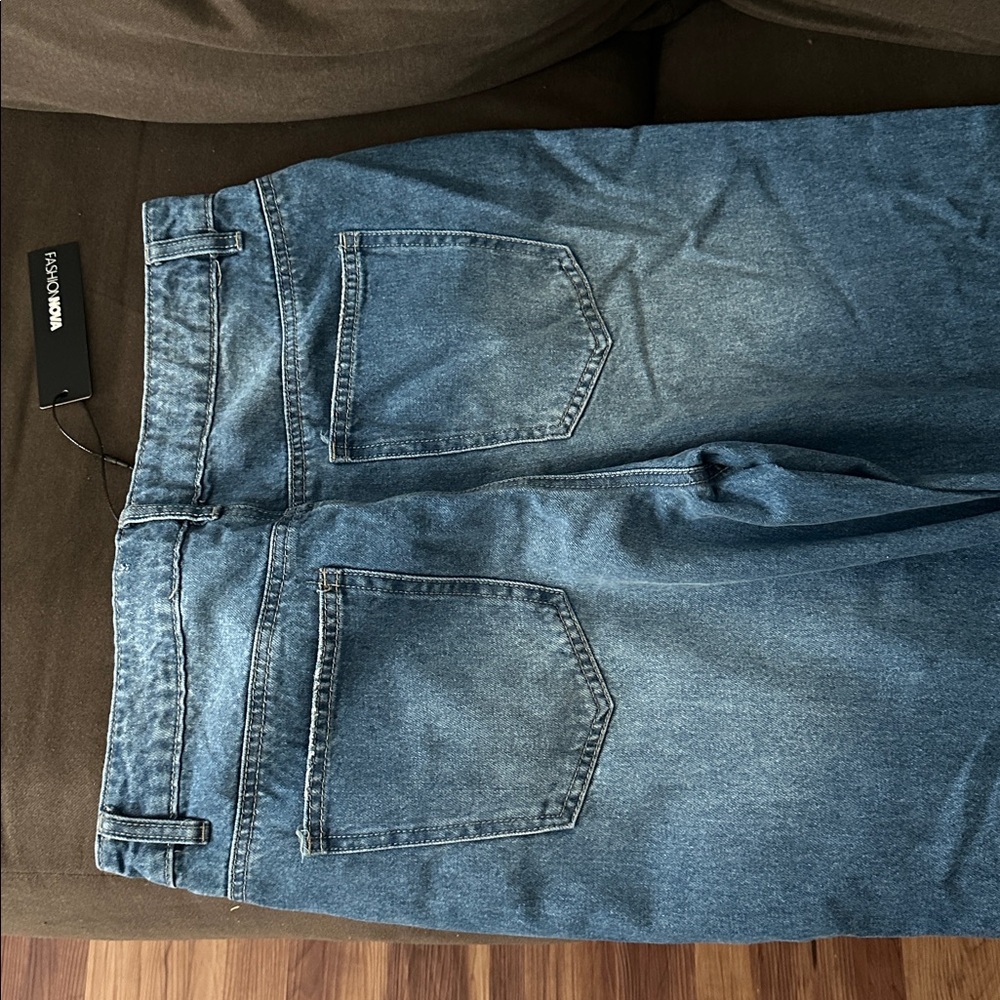 Fashion Nova Classic Blue Jeans - Picture 4 of 5